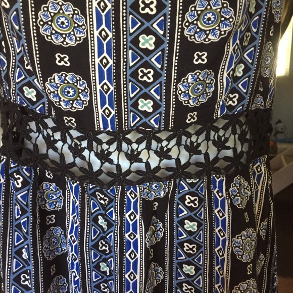 Hollister blue & black ruffle romper crotchet mid - Picture 2 of 4